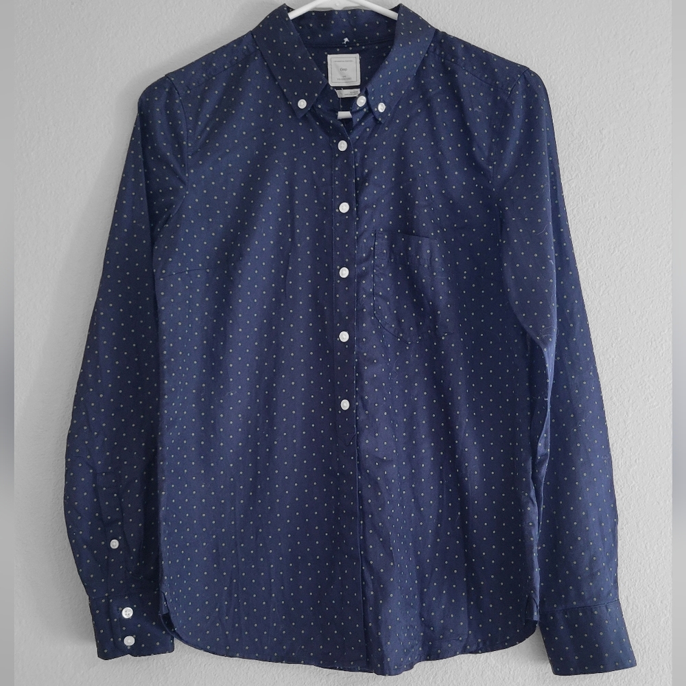 NWT Women's XS Gap Navy Blue and Green polka dot Button Down 'The Tailor…